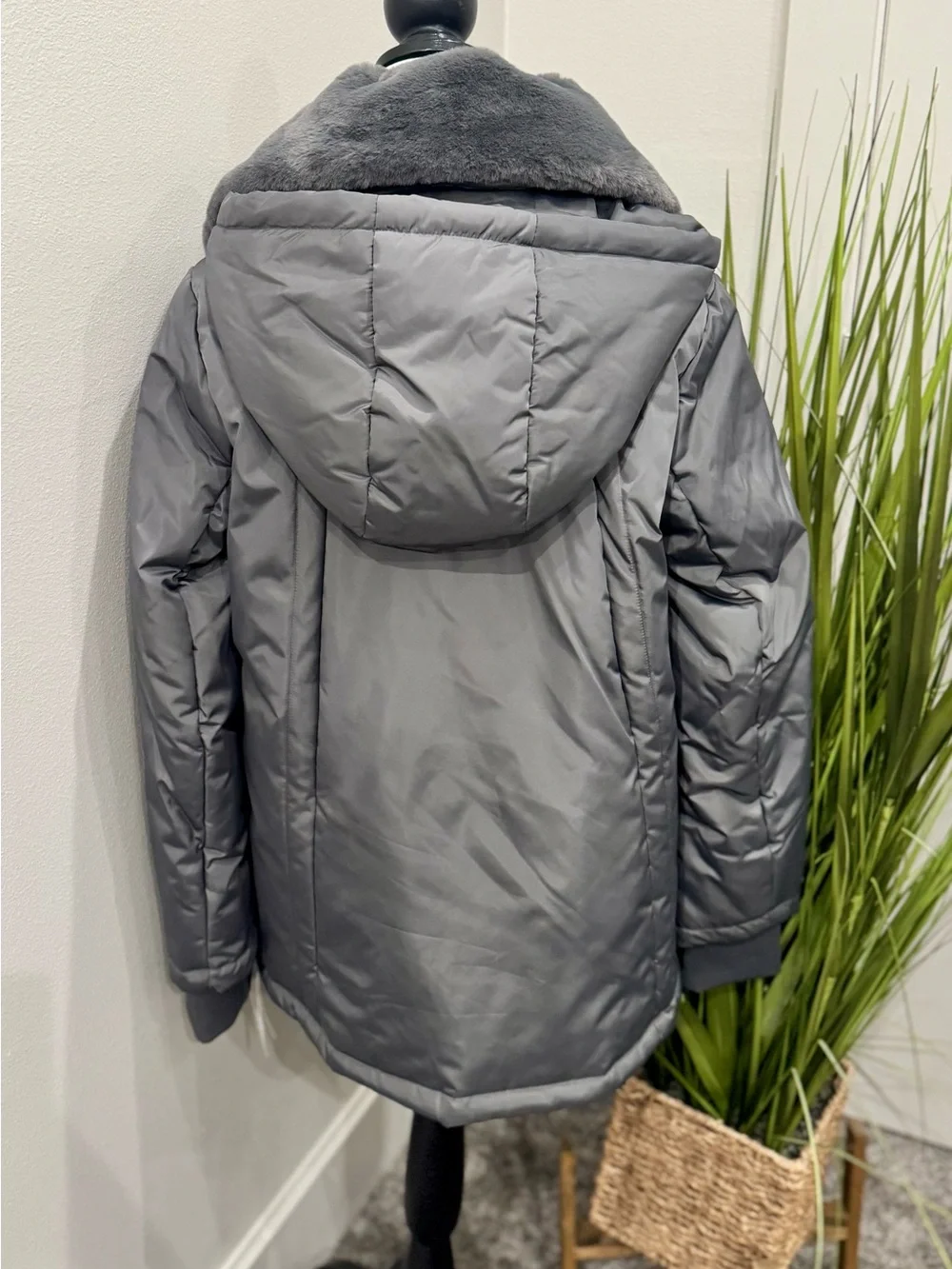 Michael Kors Gray Faux-Fur Collar Puffer Coat